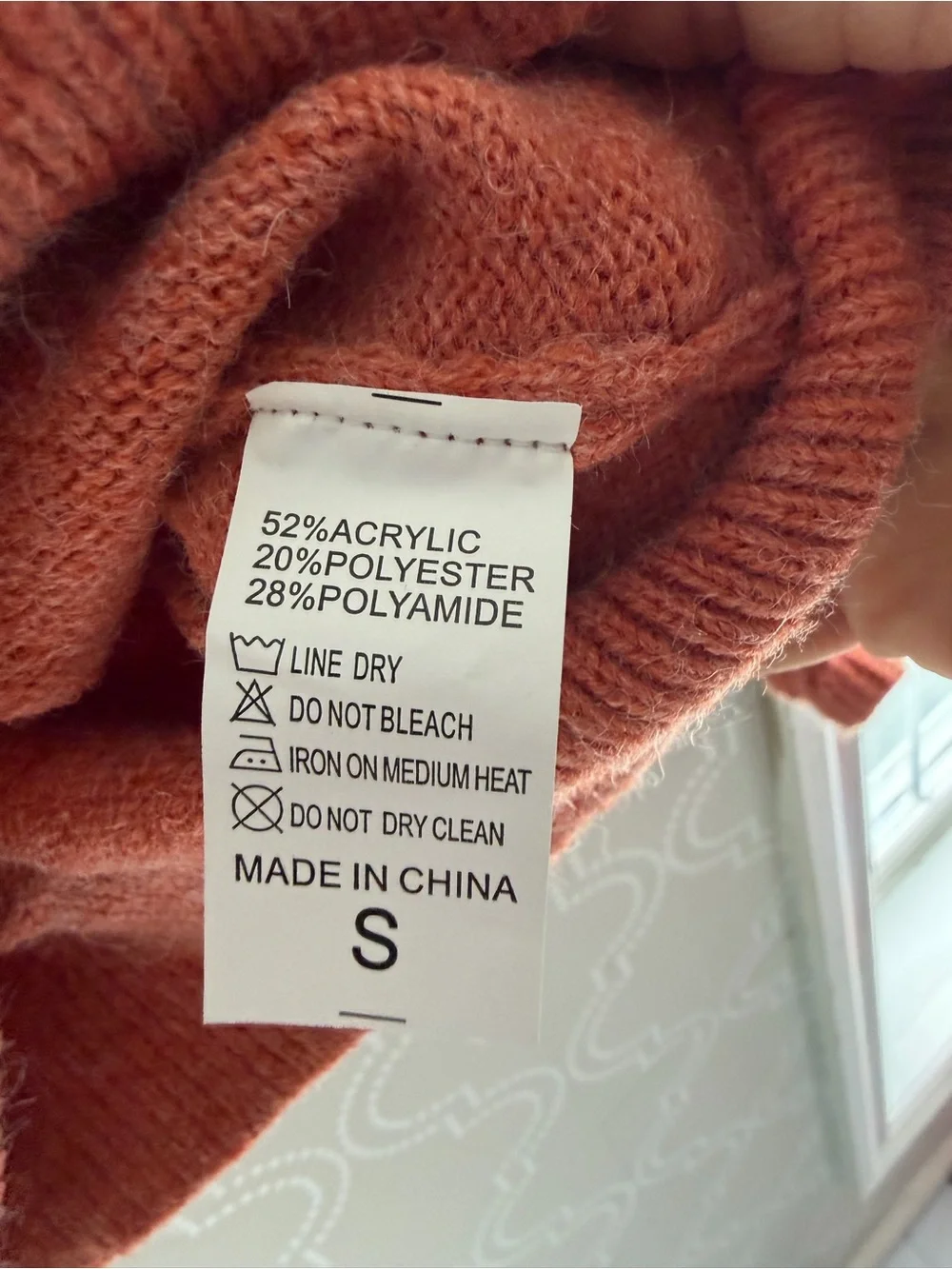 C+D+M V-Neck Cozy Women's Sweater in Heather Orange NWT Size Small